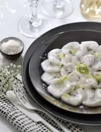 Carpaccio de Saint-Jacques à la Fleur de sel Le Guérandais